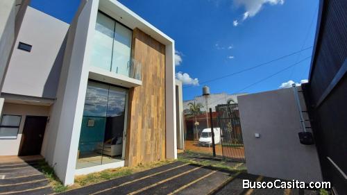 ::EN VENTA:: ZONA SANTA MARIA LUJOSO DUPLEX A PASOS DE LA COSTANERA DE ENCARNACION