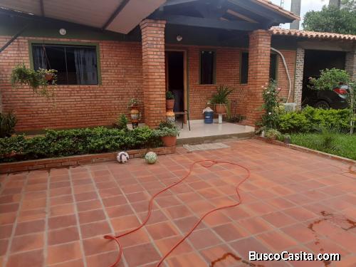 Vendo casa en Ñemby