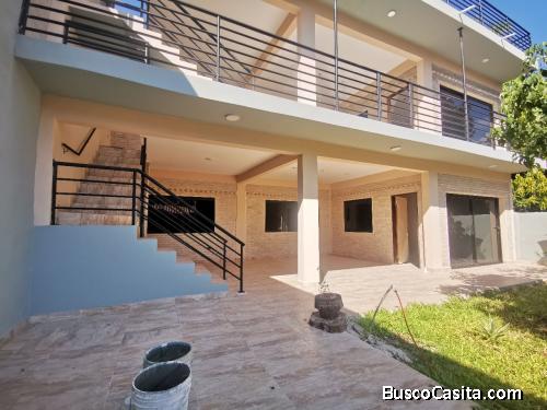 VENDO DÚPLEX Y UN CHALET A ESTRENAR EN UN BARRIO RESIDENCIAL