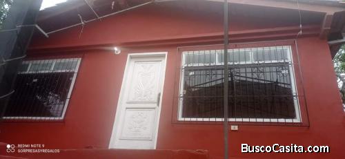 Alquilo Casa en Barrio Hipodromo