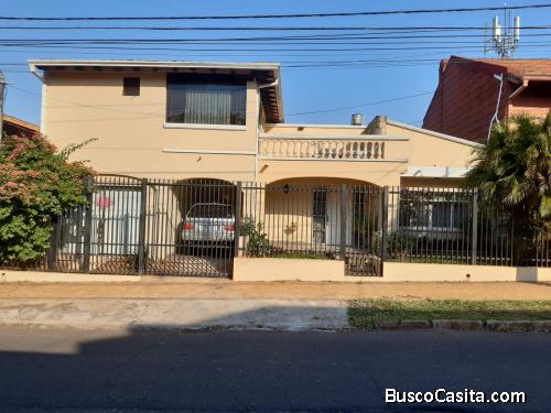 Casa en venta en Aca Caraya Barrio Mburicao ASUNCION