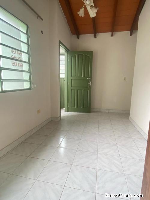 Alquilo departamento en Lambaré 