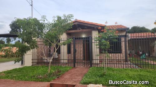 HERMOSA CASA EN EXCELENTE UBICACIÓN
