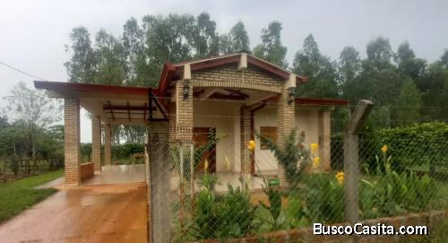 Casa en venta en la ciudad de Caazapa a 200m de ruta 8