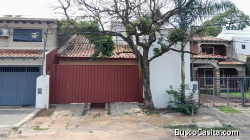 Casa de dos pisos (a cuotoas)