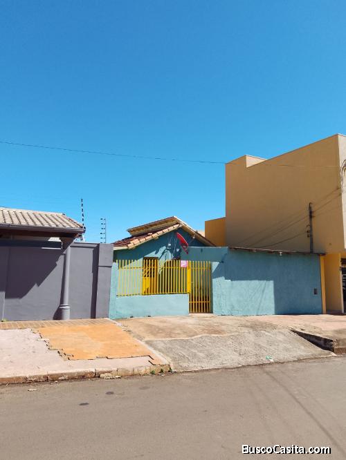 Vendo Casa en pleno Centro de Pedro Juan Caballero