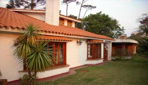 PUNTA DEL ESTE ALQUILER 8 DORMITORIOS 7 BAÑOS