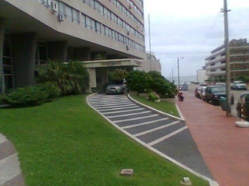 APARTAMENTO DE 1 DORMITORIO Y MEDIO EN LA MEJOR ZONZ DE PUNTA DEL ESTE