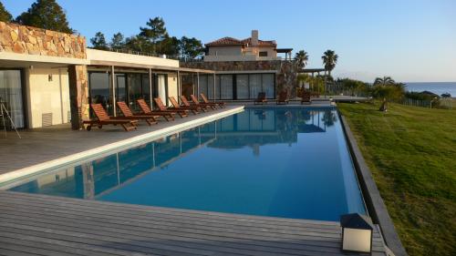 ALQUILO QUARTIER PUNTA BALLENA TEMPORADA COMPLETA