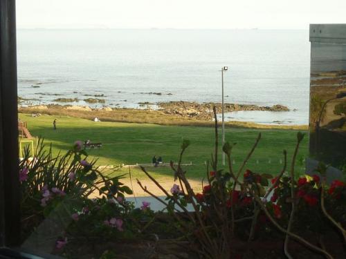 ideal embajada, para diplomaticos, vista al mar 