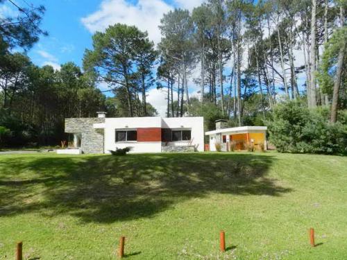 Moderna construccion en Piriapolis