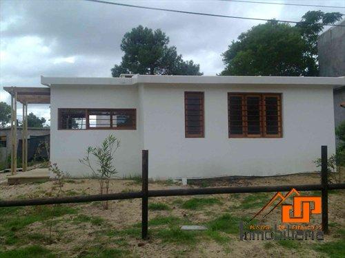 Casa a estrenar en Barrio Country