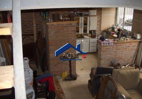 CASA reciclada de dos plantas y con 9 cocheras en Brazo Oriental