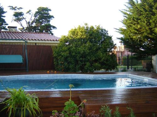 Casa con apartamento, barbacoa, piscina en terreno de 1100 metros
