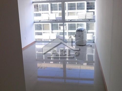 A ESTRENAR: Moderno estudio en el 7° piso al frente - apto vivienda - OF 008
