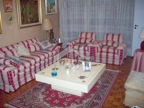 POCITOS: Apartamento de estilo a dos cuadras de la Rambla - AP 248