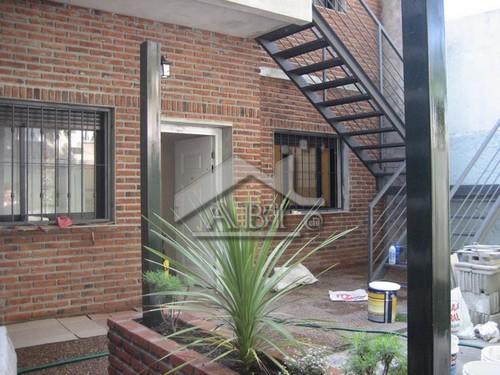 Luminoso apartamento del 2015 con terraza - apto profesional