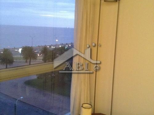 ALQUILER TEMPORAL: Moderno 5° piso con linda vista al mar en PALERMO - AP 1047 ALT