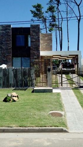 casa ph altos del pinar, pinares, maldonado, uruguay