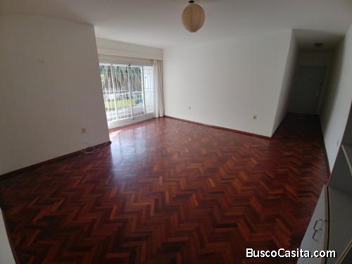 Apto Pocitos nuevo 58m2 c/tza