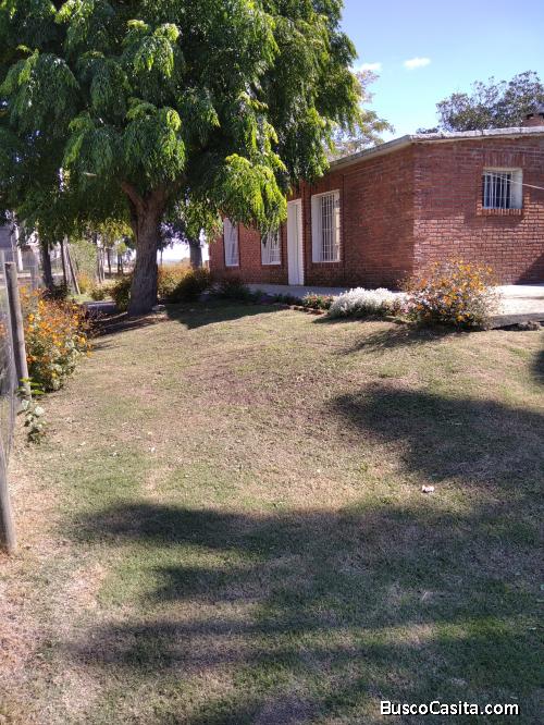 Hermosa casa buena construcción amplio terreno 