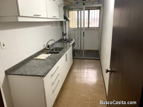 Apartamento en Complejo América - Colón