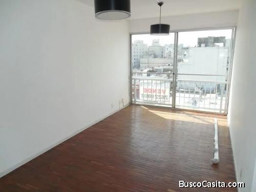 ESTUPENDO APARTAMENTO CON VISTA AL MAR, PEATONAL SARANDI