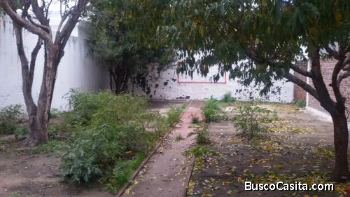  Casa en dos plantas en barrio Brazo Oriental
