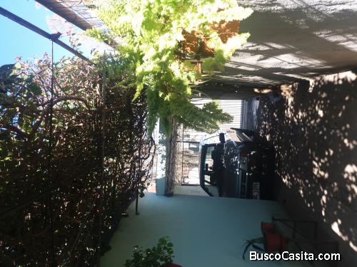 DUEÑO VENDE CASA DE 3 DORMITORIOS CON GARAGE