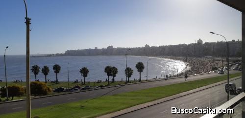 Apartamento 3 dormitorios con vista al mar en Pocitos piso bajo