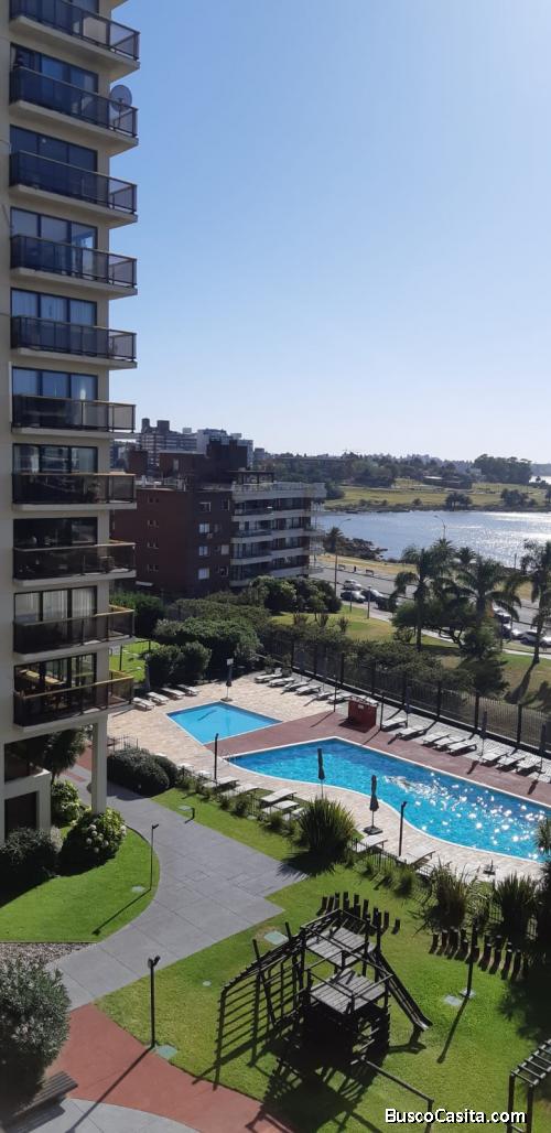 Apartamento 3 dormitorios con vista al mar en Buceo