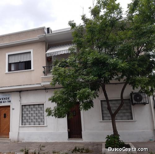 Alquilo casa 2 diem buen estado cerca Agraciada y Asencio Cgn Anda