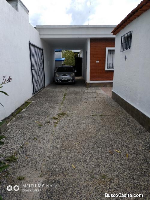 Casa con galpon y comercio por avenida