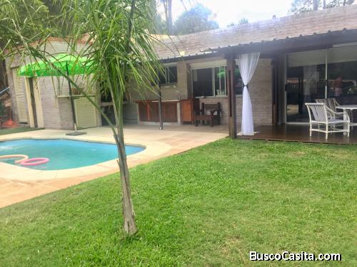 Casa con piscina!