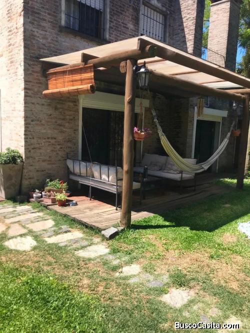 Casa en venta en Carrasco 
