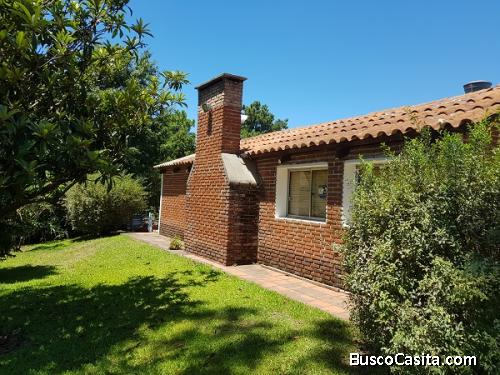 CASA CON PISCINA CLIMATIZADA EN EL PINAR SUR, 1000 M2,3 DORMS
