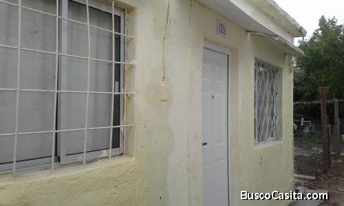 apto entrada independiente  no gastos comunes a 500mts de av belloni.lugar muy tranquilo 