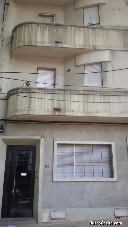 Dueña vende apartamento céntrico. Ideal para inversor.