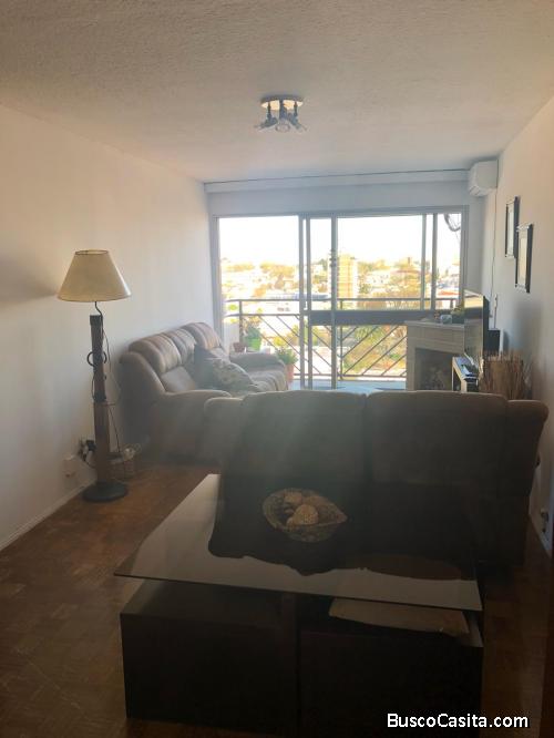 Apartamento en la Blanqueada décimo piso 