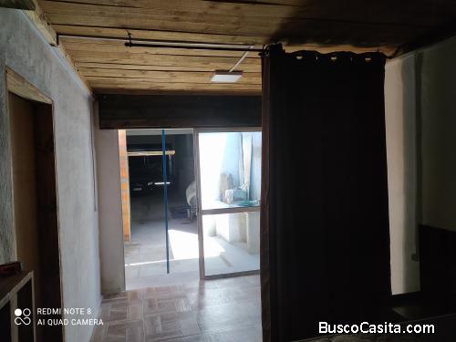Vendo local con mono ambiente al Fondo, ubicado en la ciudad de melo