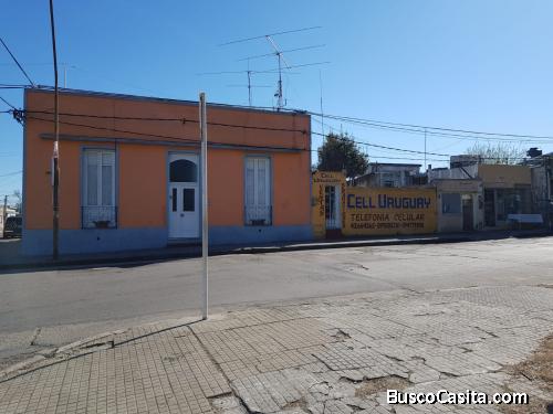 Casa centrica en San Carlos, inmejorable ubicación tanto comercial como residencial