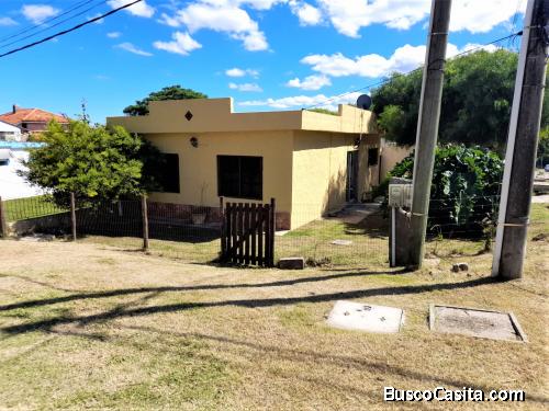 ANACAHUITA - Céntrica cerca Devoto Piria, escuela y liceo