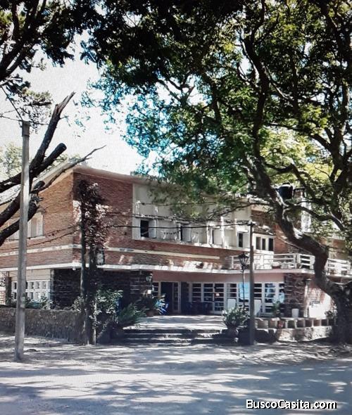Oportunidad de inversión, hostería en venta en balneario Santa Ana 