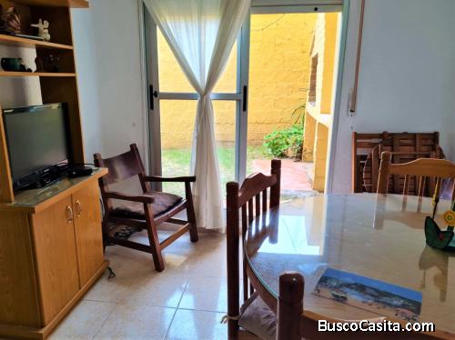  **A101025** Apartamento en planta baja en pleno centro a solo 1 cuadra playa