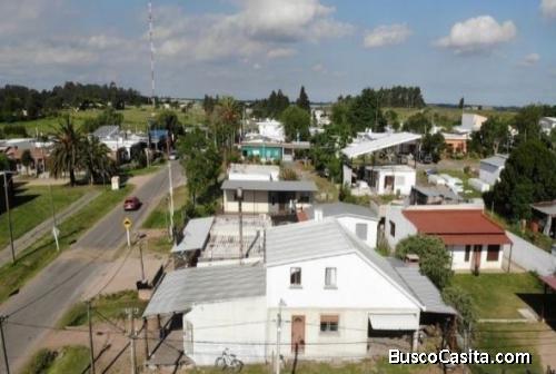  SE VENDE CASA DE DOS PISOS CON LOCAL COMERCIAL FUNCIONANDO COMO UNA PIZZERIA CON HORNO A LEÑA 