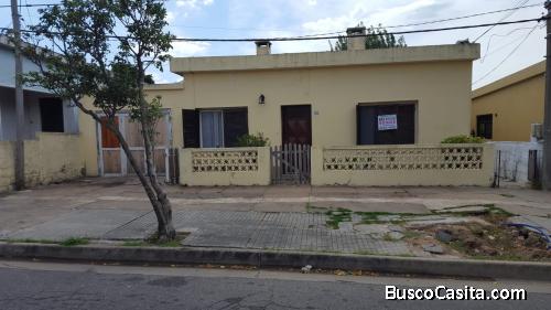 Gran propiedad con casa y apartamento de 2 dormitorios cu.