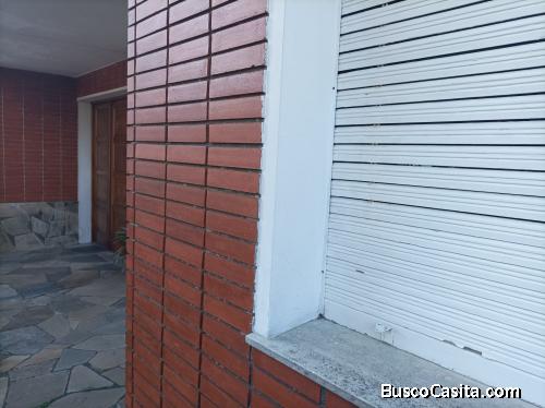 muy buena casa en zona tres cruces y nuevocentro