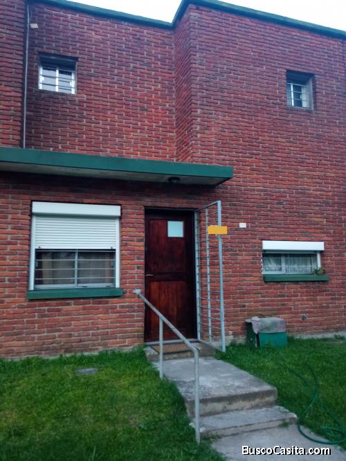DUEÑO VENDE CASA EN COLÓN