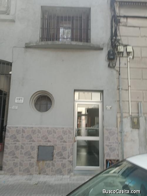 Apartamento se alquila EN El centro,a pocos pasos de la rambla