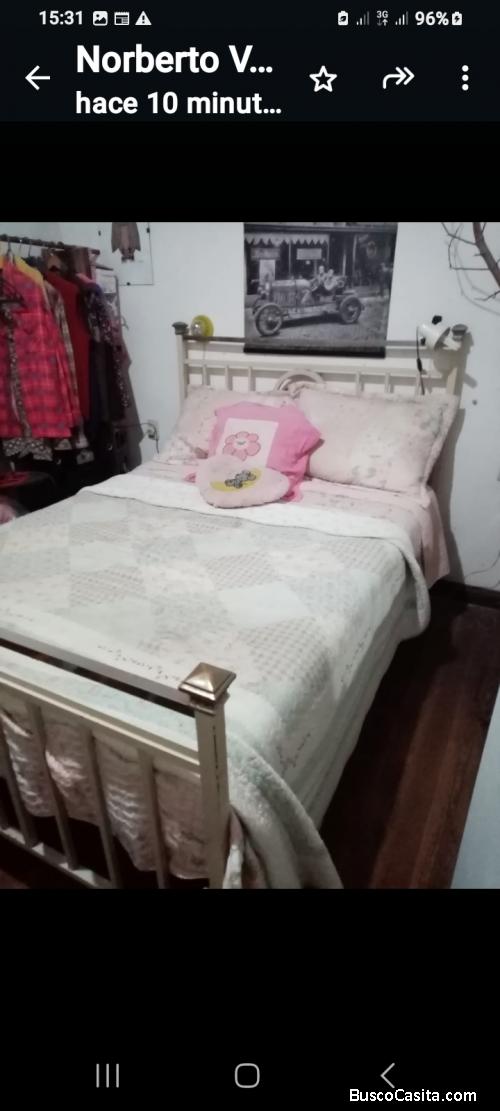 Se alquila habitacion cerca del evangelico ,se acepta mascota